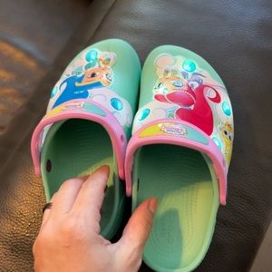 Crocs kids Shimmer n Shine light up sandals size 13 - EUC